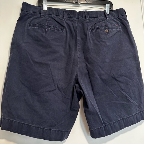 Tommy Hilfiger Bermuda/ Chino Shorts Men's 38 Navy Blue. Slash Pocket. - Picture 2 of 13